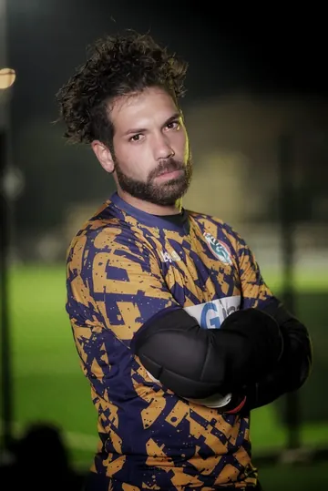 Il portiere in giallo e blu