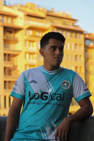 La maglia turchese in città