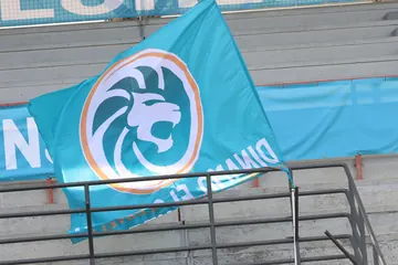La bandiera col leone in tribuna